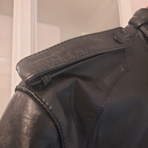 Men's Black Leather Jacket - Picture 4 of 16